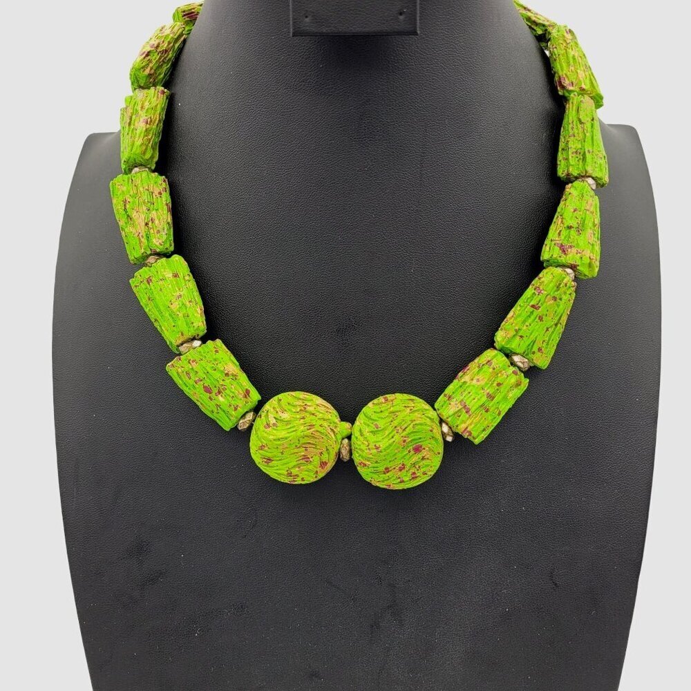 Vintage Green & Purple Beaded Necklace Barrel & Round Beads Heart Toggle Clasp